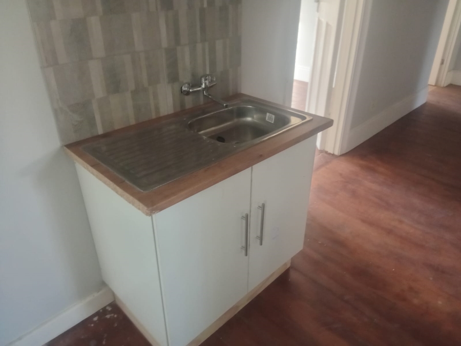 To Let 1 Bedroom Property for Rent in Southernwood Eastern Cape